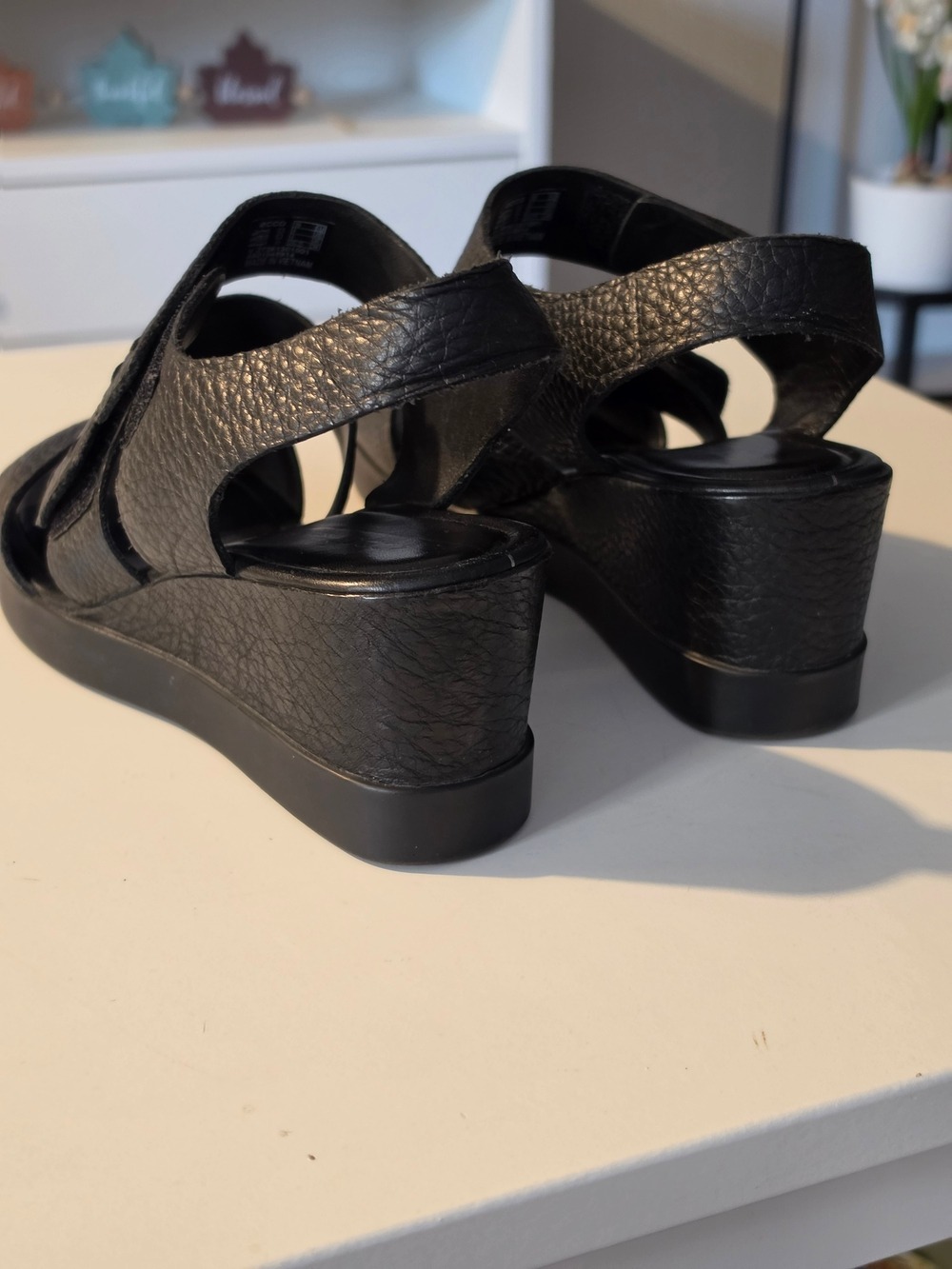 Ecco Black Leather Wedge Sandals with Adjustable Straps - Picture 3 of 9